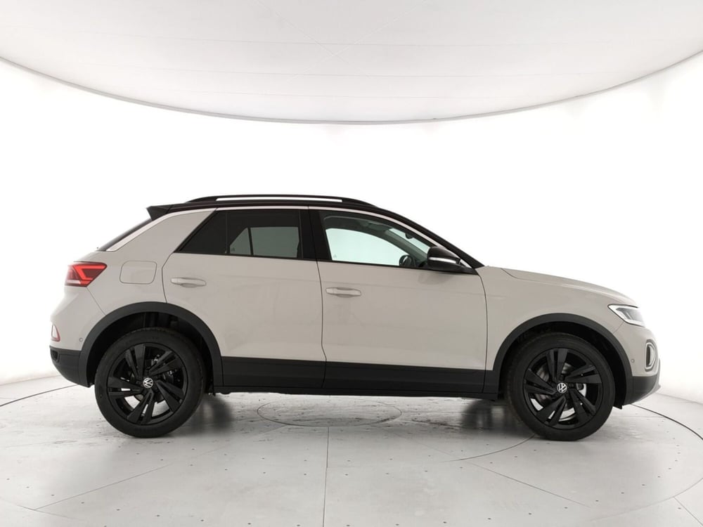 Volkswagen T-Roc nuova a Napoli (3)