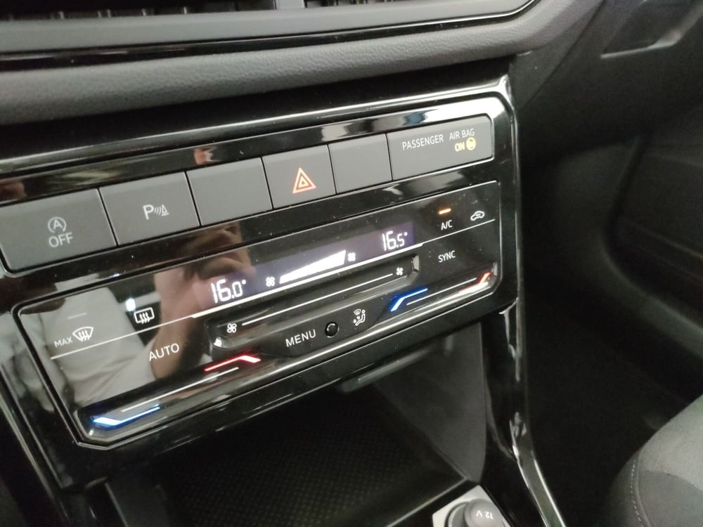 Volkswagen T-Cross nuova a Napoli (8)