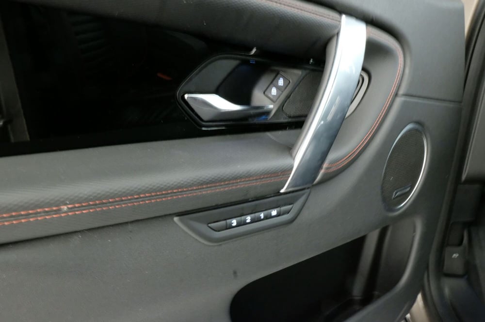 Land Rover Discovery Sport usata a Mantova (18)
