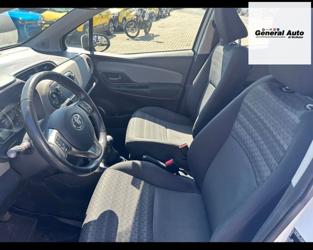 Toyota Yaris usata a Lucca (12)