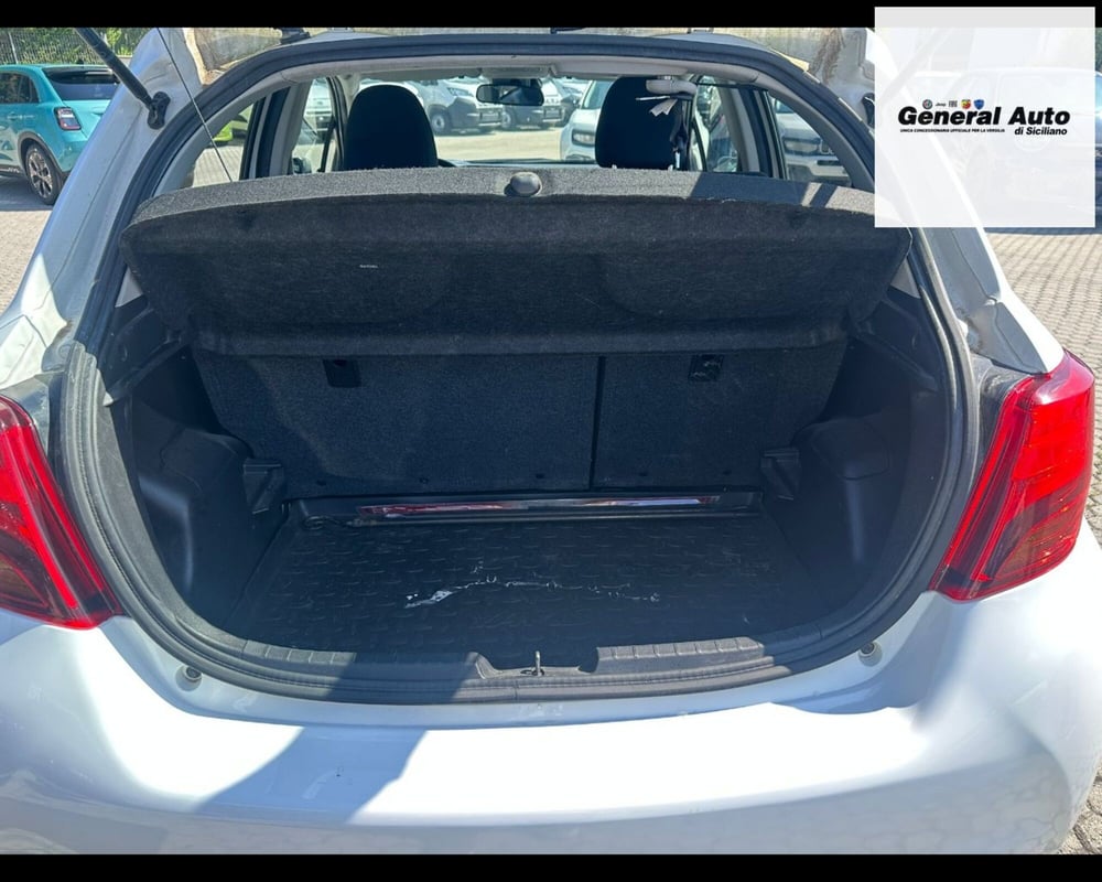 Toyota Yaris usata a Lucca (9)