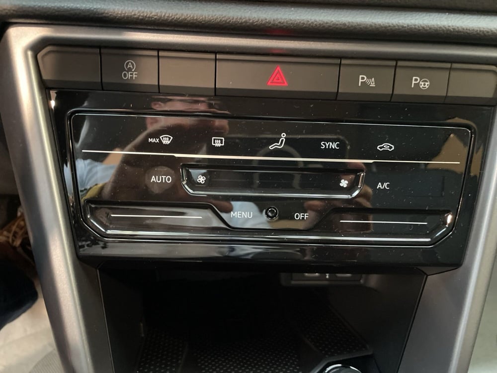 Volkswagen T-Roc nuova a Varese (12)