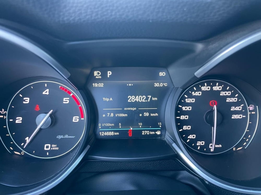 Alfa Romeo Stelvio usata a Ancona (14)