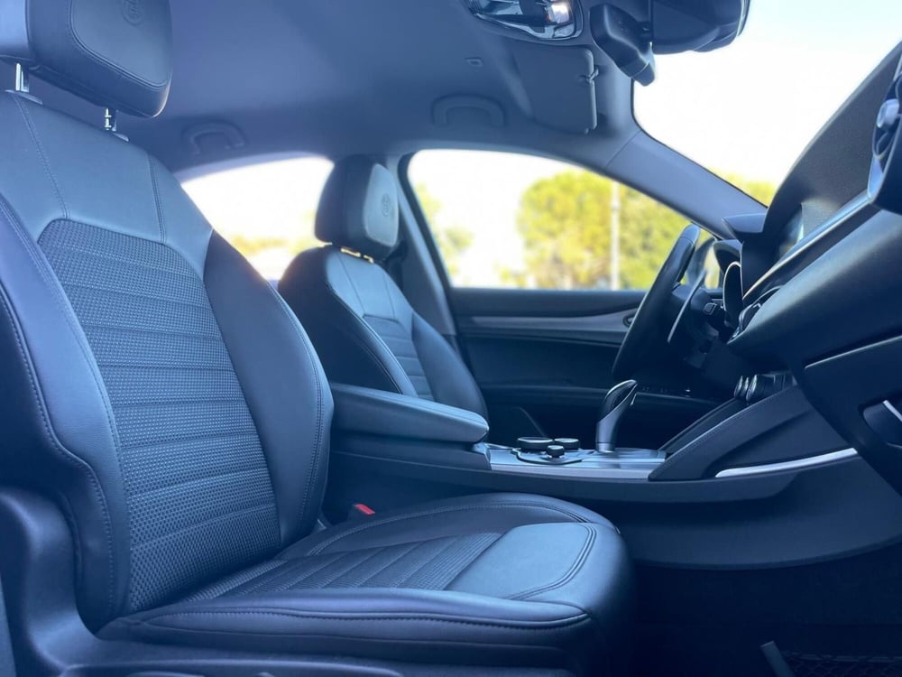 Alfa Romeo Stelvio usata a Ancona (18)