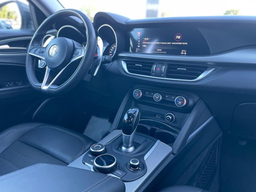 Alfa Romeo Stelvio usata a Ancona (19)