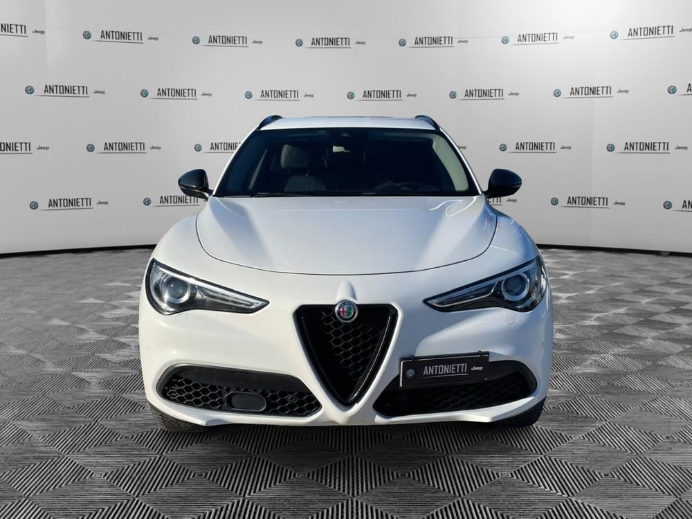 Alfa Romeo Stelvio usata a Ancona (2)