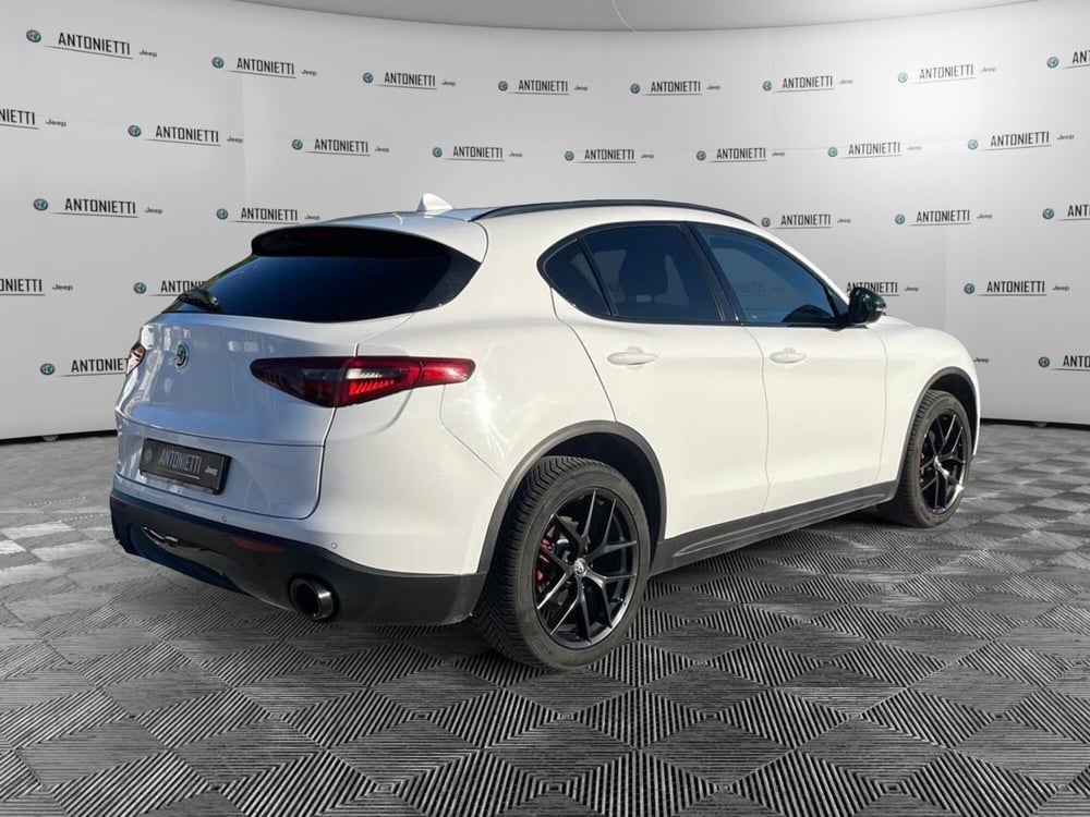 Alfa Romeo Stelvio usata a Ancona (5)