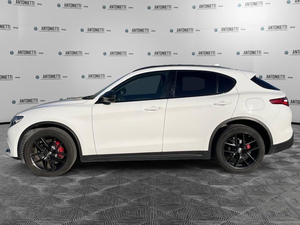 Alfa Romeo Stelvio usata a Ancona (8)
