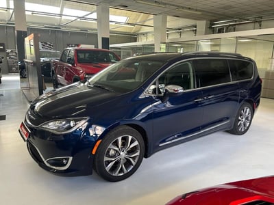 Chrysler Pacifica 3.6 V6 Limited awd at9 del 2018 usata a Monza