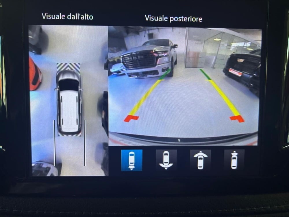 Chrysler Pacifica usata a Monza e Brianza (10)