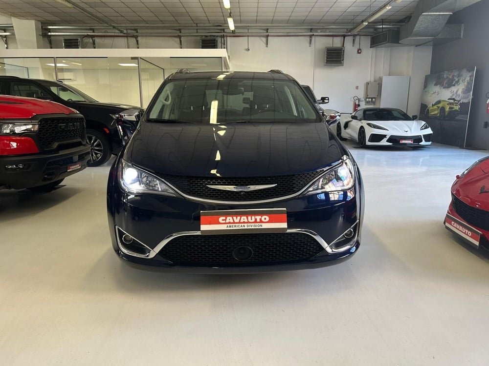 Chrysler Pacifica usata a Monza e Brianza (4)