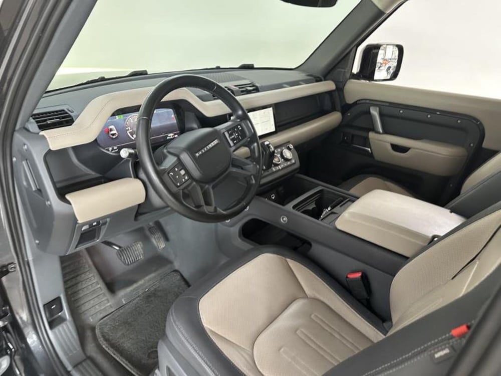 Land Rover Defender usata a Venezia (9)