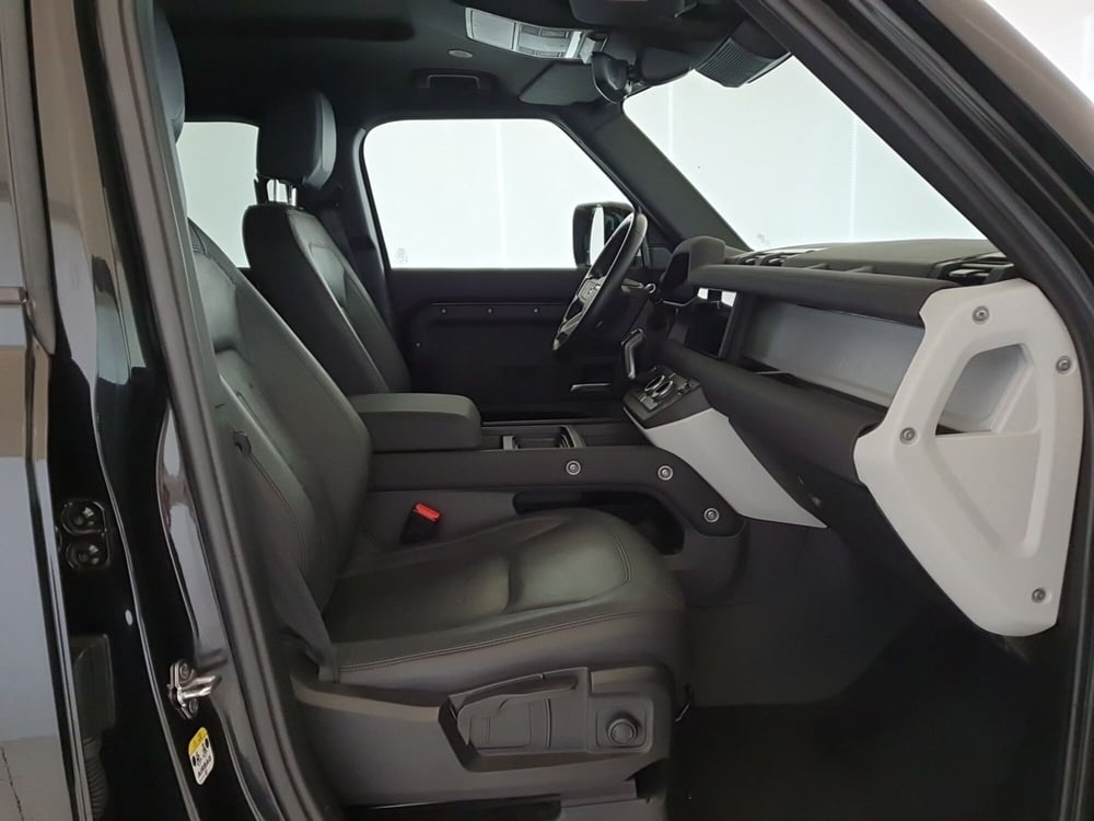 Land Rover Defender usata a Monza e Brianza (3)