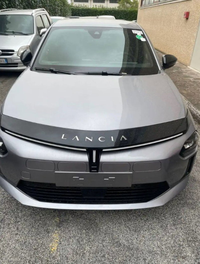 Lancia Ypsilon nuova a Latina (3)