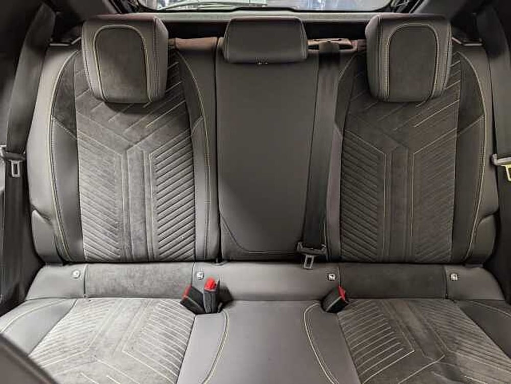 Peugeot 208 nuova a Teramo (13)