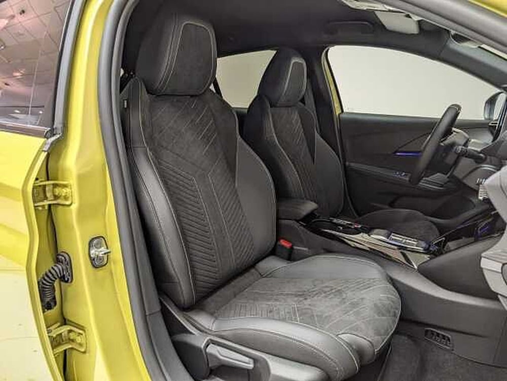 Peugeot 208 nuova a Teramo (15)