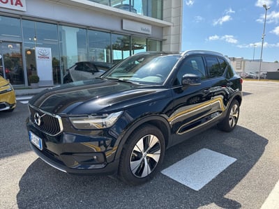 Volvo XC40 T2 Geartronic Momentum Pro del 2021 usata a Reggio Calabria