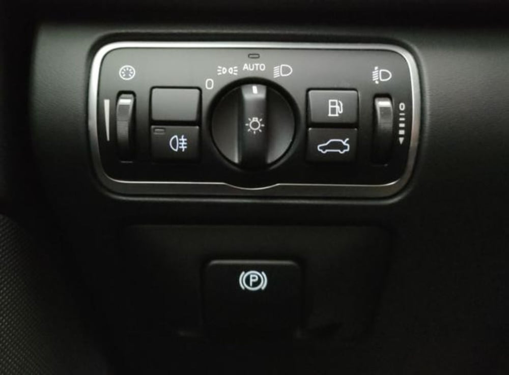 Volvo XC60 usata a Modena (11)