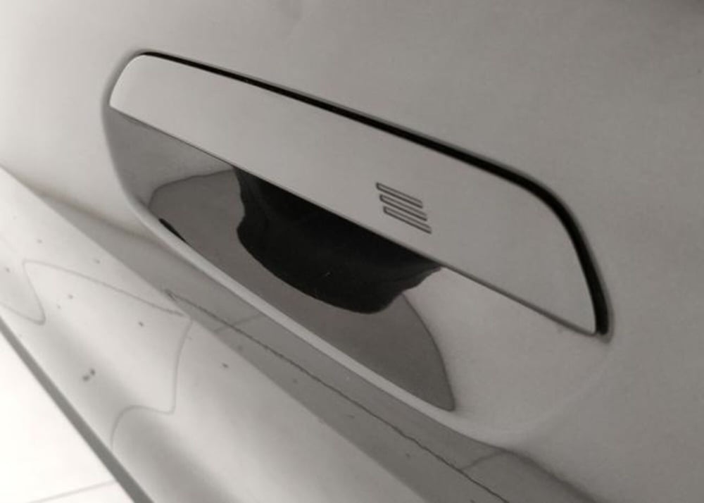 BMW i4 usata a Modena (12)