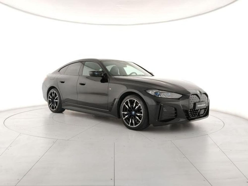 BMW i4 usata a Modena (6)