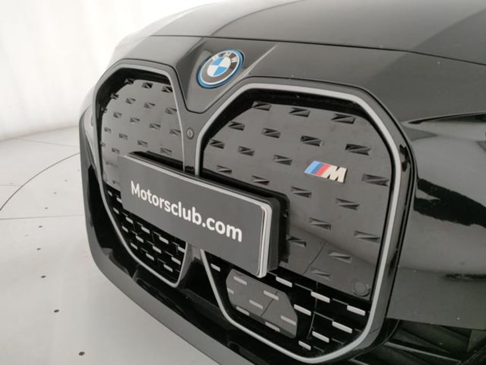 BMW i4 usata a Modena (9)