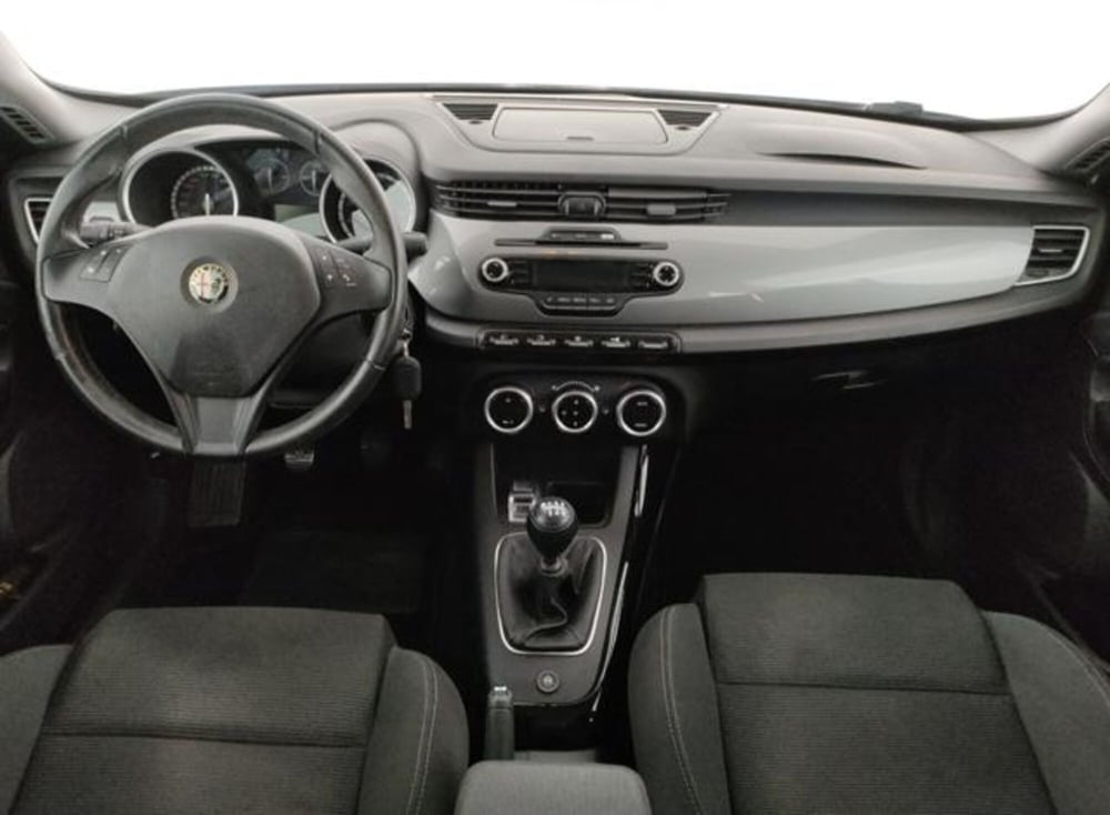 Alfa Romeo Giulietta usata a Modena (11)