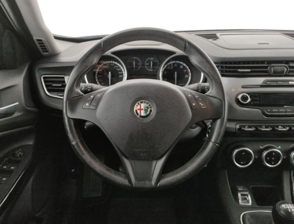 Alfa Romeo Giulietta usata a Modena (12)