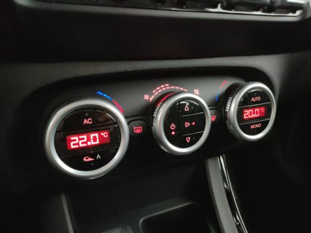 Alfa Romeo Giulietta usata a Modena (15)
