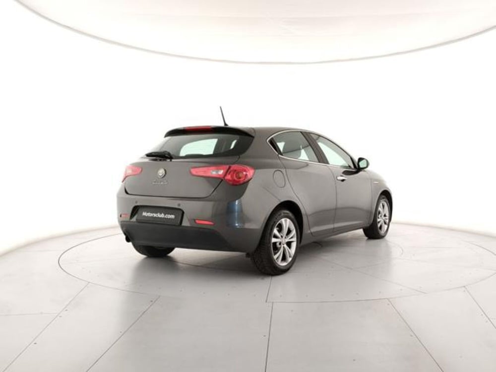Alfa Romeo Giulietta usata a Modena (5)