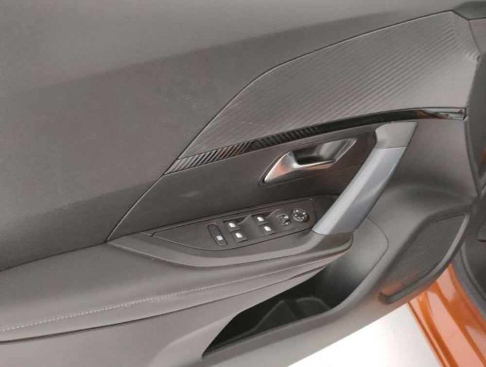 Peugeot 2008 usata a Modena (9)