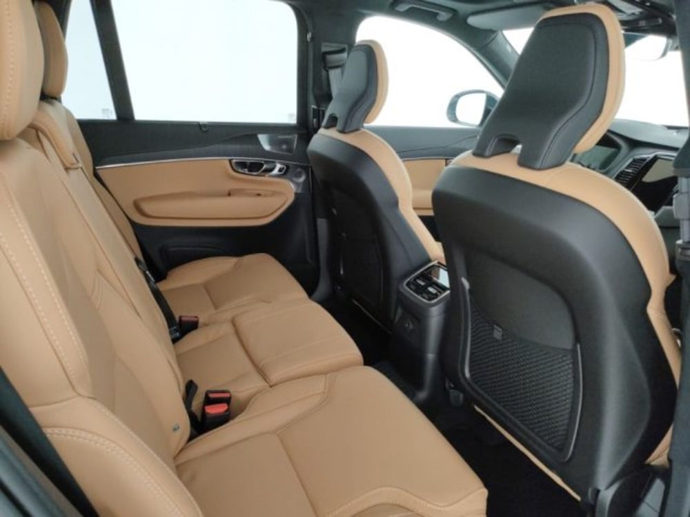 Volvo XC90 nuova a Modena (10)