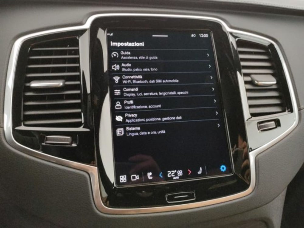 Volvo XC90 nuova a Modena (18)