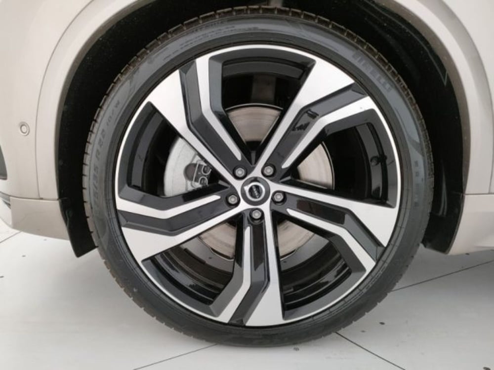 Volvo XC90 nuova a Modena (7)