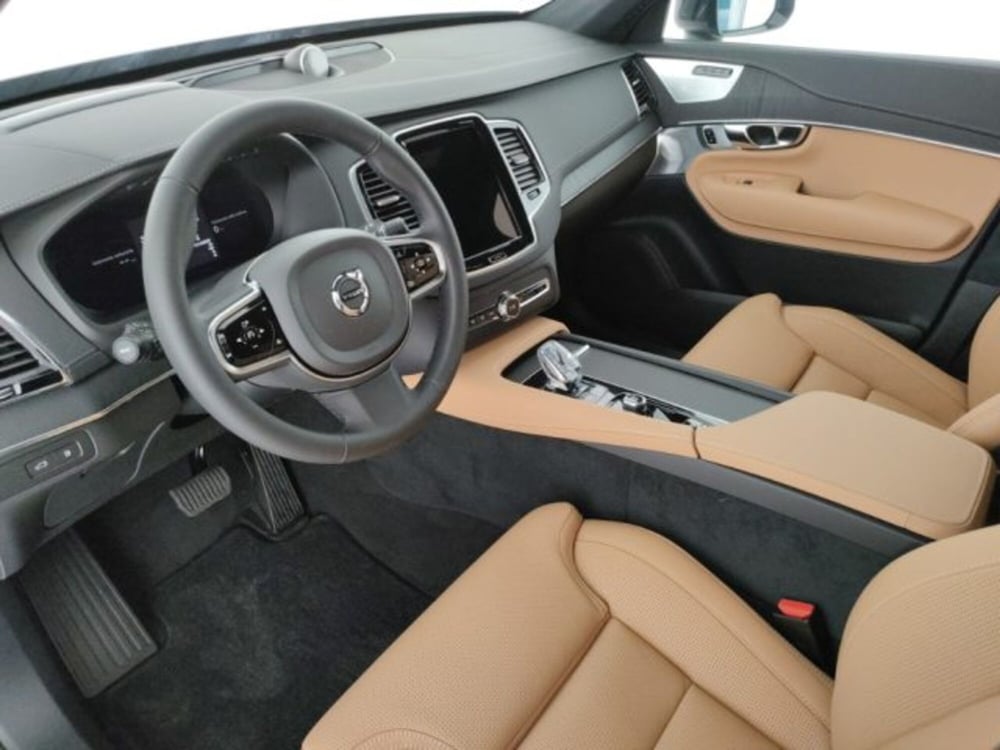 Volvo XC90 nuova a Modena (8)