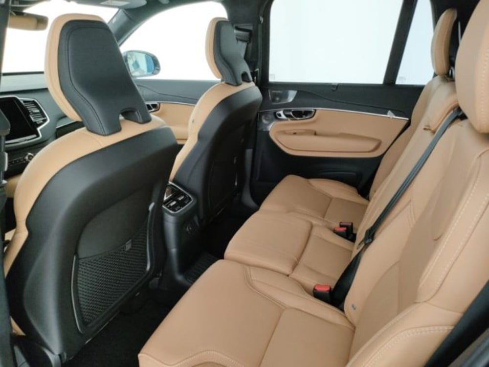 Volvo XC90 nuova a Modena (9)
