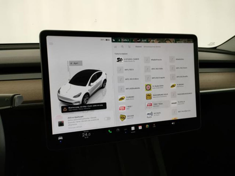 Tesla Model Y usata a Modena (20)
