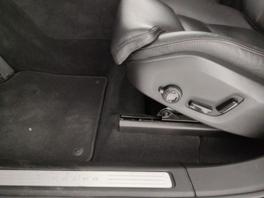 Volvo XC60 usata a Modena (14)