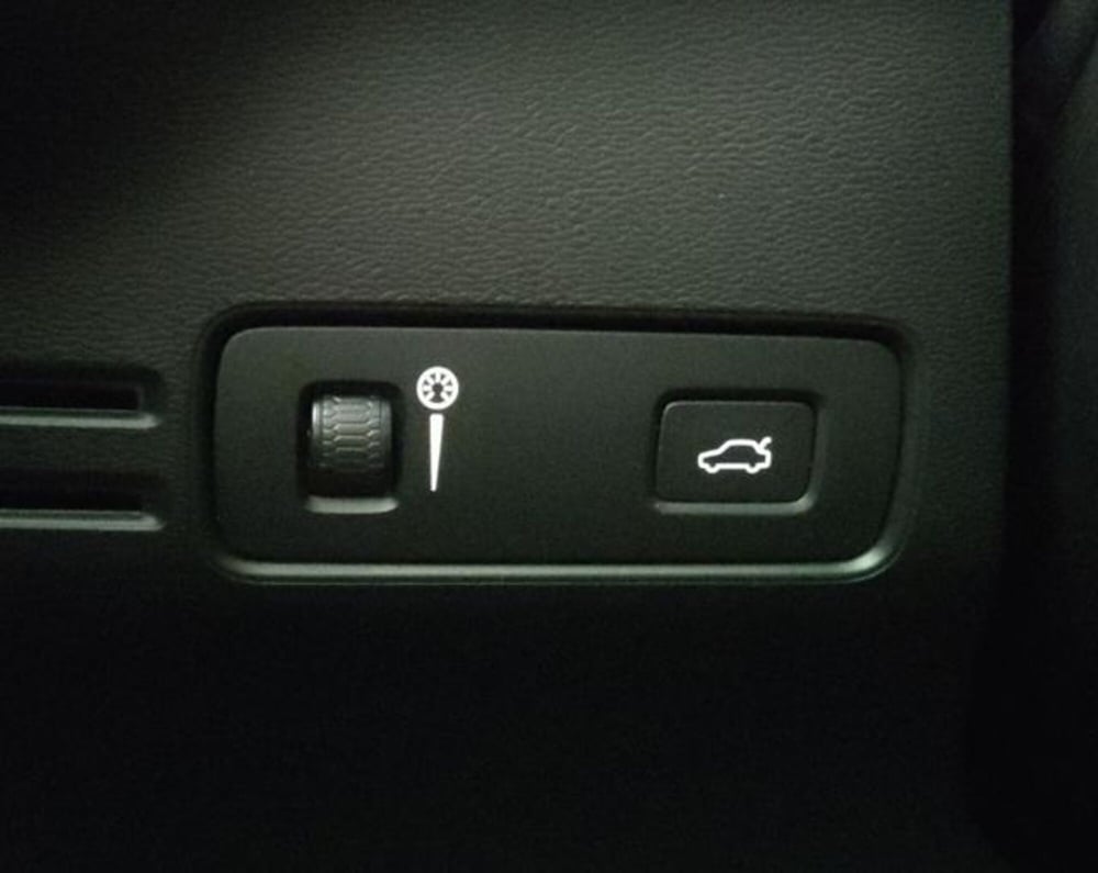 Volvo XC40 usata a Modena (11)