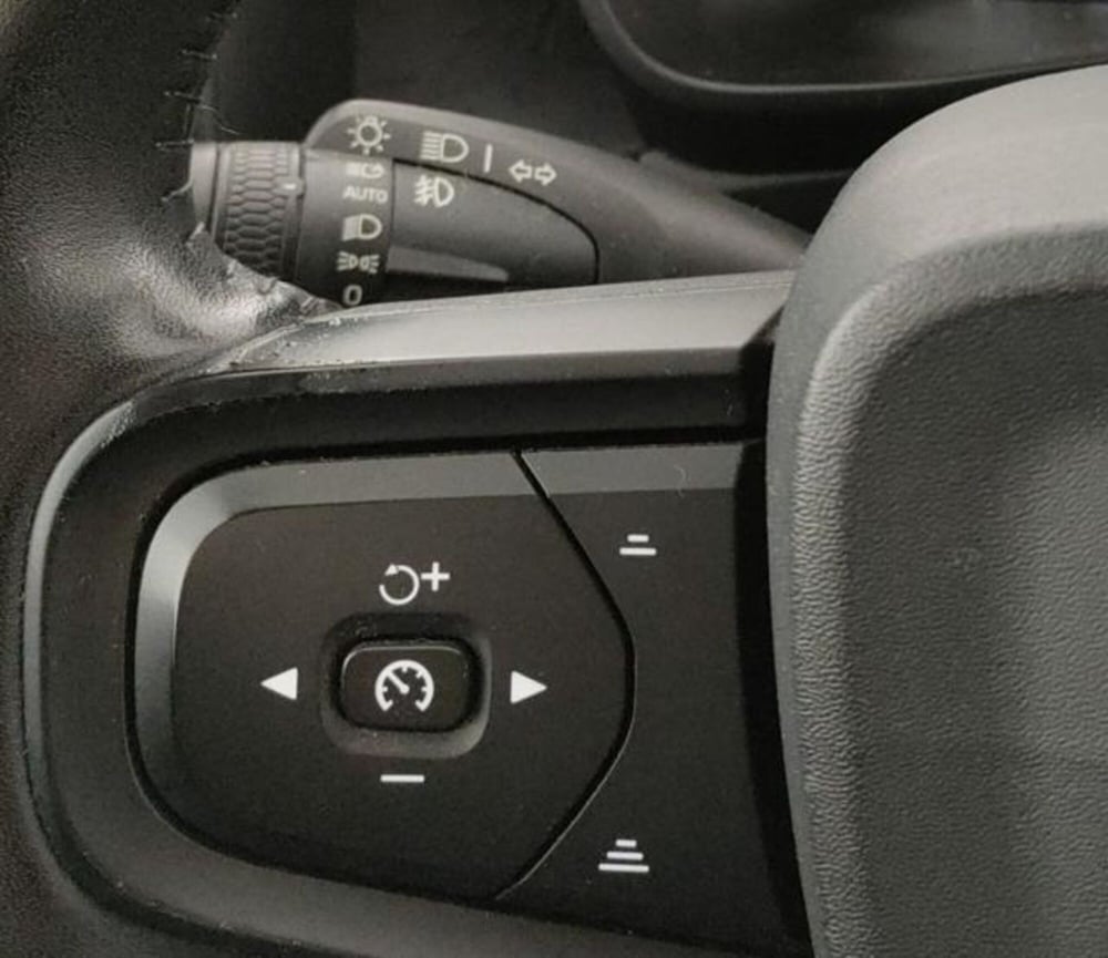 Volvo XC40 usata a Modena (17)