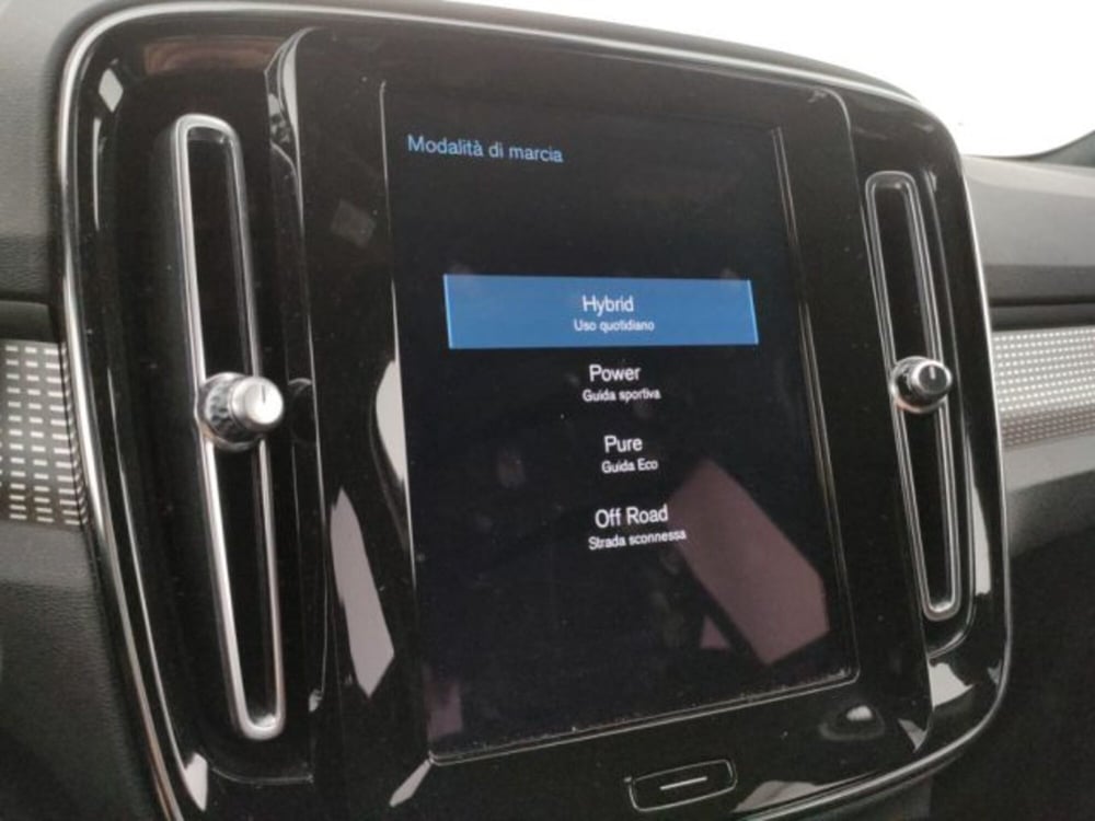Volvo XC40 usata a Modena (18)