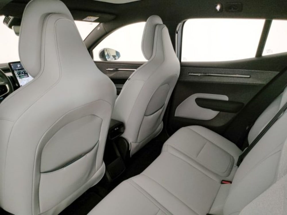 Volvo EX30 usata a Modena (10)