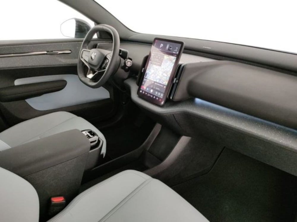 Volvo EX30 usata a Modena (13)