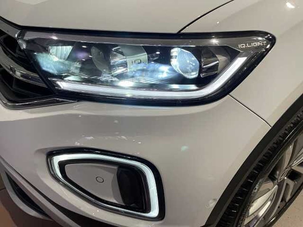 Volkswagen T-Roc Cabrio usata a Genova (13)