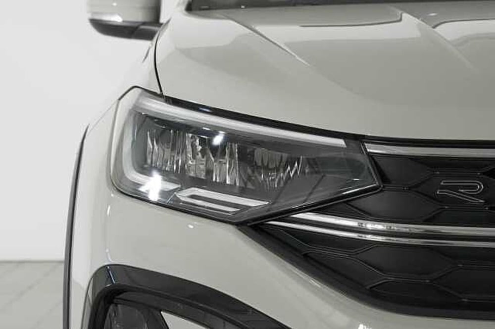 Volkswagen Taigo usata a Como (6)