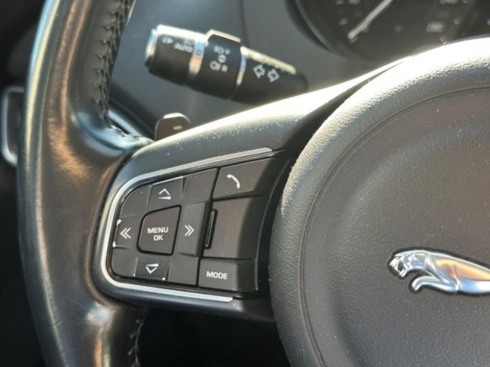 Jaguar F-Pace usata a Modena (6)