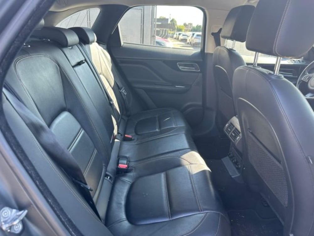 Jaguar F-Pace usata a Modena (9)