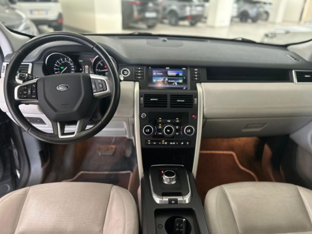 Land Rover Discovery Sport usata a Modena (11)