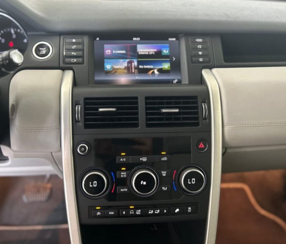 Land Rover Discovery Sport usata a Modena (12)