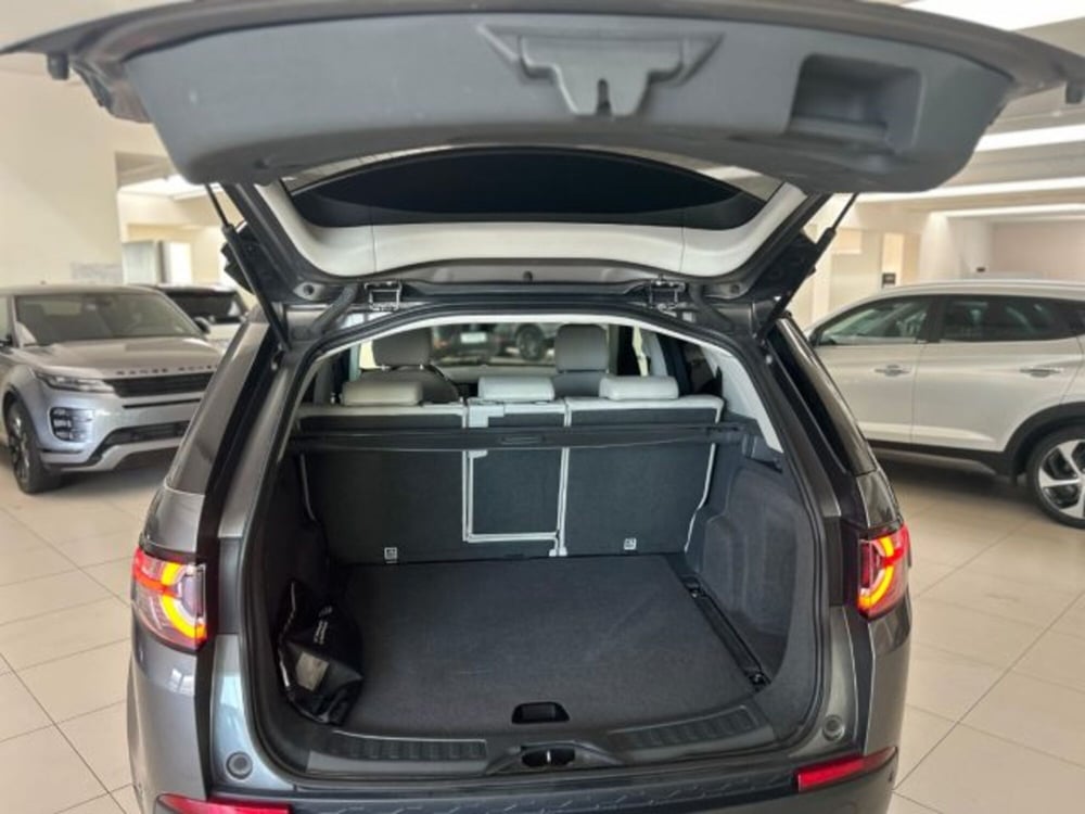 Land Rover Discovery Sport usata a Modena (13)