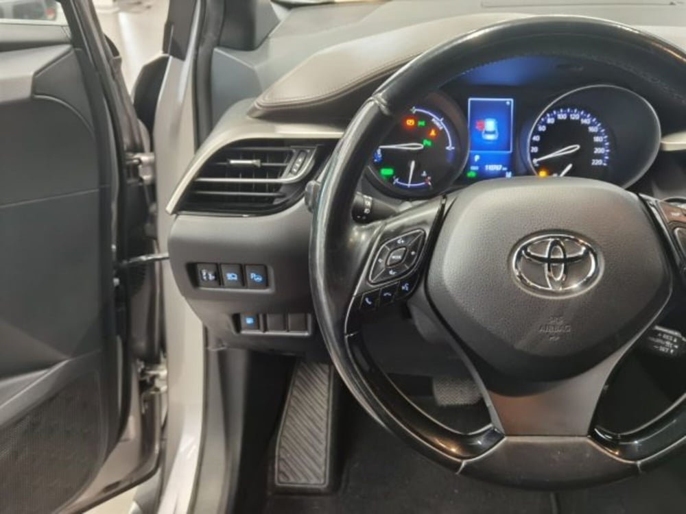 Toyota Toyota C-HR usata a Modena (10)